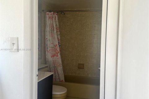 Copropriété à louer à Miami Beach, Floride: 2 chambres, 85.47 m2 № 1990116 - photo 16