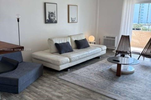 Appartement à louer à Sunny Isles Beach, Floride: 1 chambre, 59.36 m2 № 2055685 - photo 5