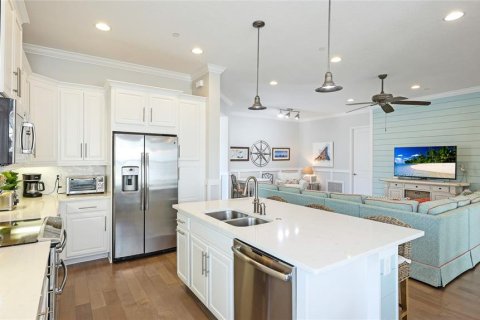 Condo in Bradenton, Florida, 4 bedrooms  № 1628993 - photo 11