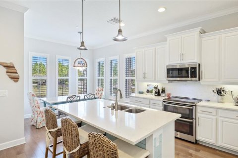 Condo in Bradenton, Florida, 4 bedrooms  № 1628993 - photo 9