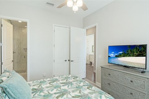 Condo in Bradenton, Florida, 4 bedrooms  № 1628993 - photo 21