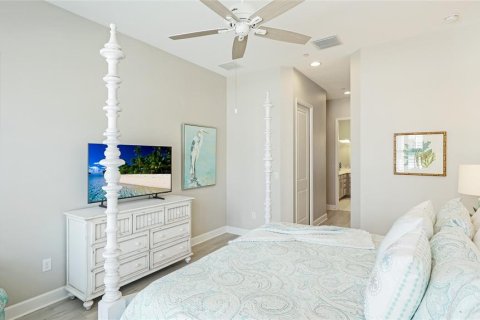 Condo in Bradenton, Florida, 4 bedrooms  № 1628993 - photo 17