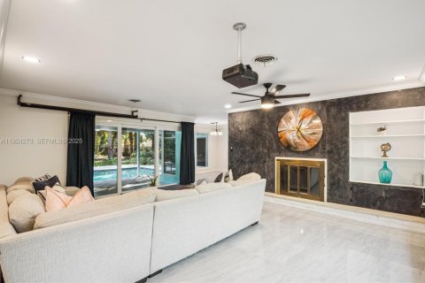 Villa ou maison à louer à Plantation, Floride: 4 chambres, 184.78 m2 № 1991484 - photo 6