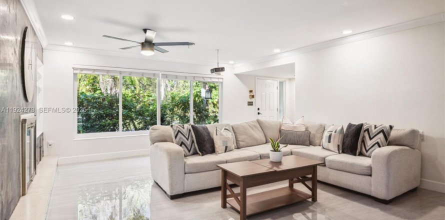 Villa ou maison à Plantation, Floride 4 chambres, 184.78 m2 № 1991484