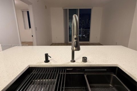 Condo in Miami, Florida, 2 bedrooms № 2256953 - photo 10
