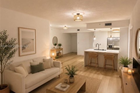 Condo in Miami, Florida, 2 bedrooms № 2256953 - photo 3
