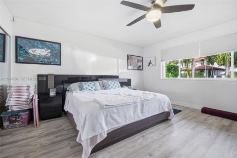 Casa en venta en Hallandale Beach, Florida, 4 dormitorios, 264.68 m2 № 2181992 - foto 21