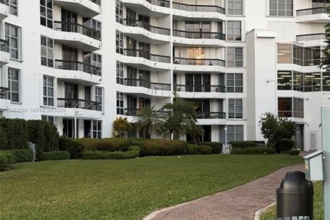 Condominio en venta en Aventura, Florida, 2 dormitorios, 126.81 m2 № 2023962 - foto 20