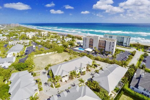 Townhouse in Juno Beach, Florida 3 bedrooms, 166.57 sq.m. № 1763277 - photo 5