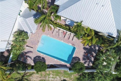 Townhouse in Juno Beach, Florida 3 bedrooms, 166.57 sq.m. № 1763277 - photo 10