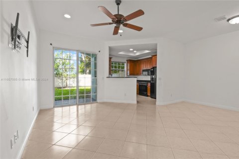 Townhouse in Juno Beach, Florida 3 bedrooms, 166.57 sq.m. № 1763277 - photo 12