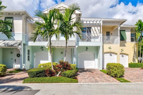 Townhouse in Juno Beach, Florida 3 bedrooms, 166.57 sq.m. № 1763277 - photo 1