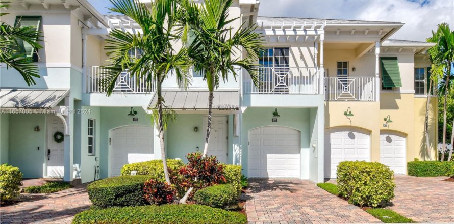 Townhouse in Juno Beach, Florida 3 bedrooms, 166.57 sq.m. № 1763277