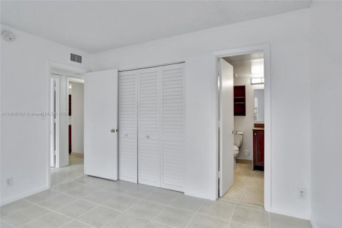 Купить кондоминиум в Корал-Спрингс, Флорида 2 спальни, 77.57м2, № 1920767 - фото 15