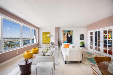 Condominio en venta en Miami Beach, Florida, 2 dormitorios, 119.19 m2 № 1748771 - foto 9