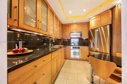 Condominio en venta en Miami Beach, Florida, 2 dormitorios, 119.19 m2 № 1748771 - foto 7