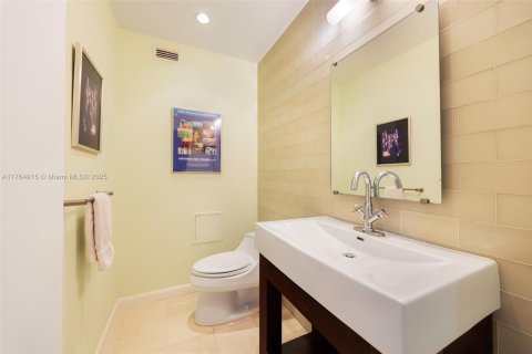 Condominio en venta en Miami Beach, Florida, 2 dormitorios, 119.19 m2 № 1748771 - foto 14