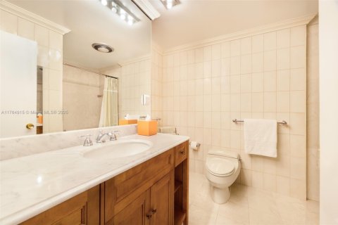 Condominio en venta en Miami Beach, Florida, 2 dormitorios, 119.19 m2 № 1748771 - foto 22