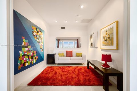 Condominio en venta en Miami Beach, Florida, 2 dormitorios, 119.19 m2 № 1748771 - foto 13