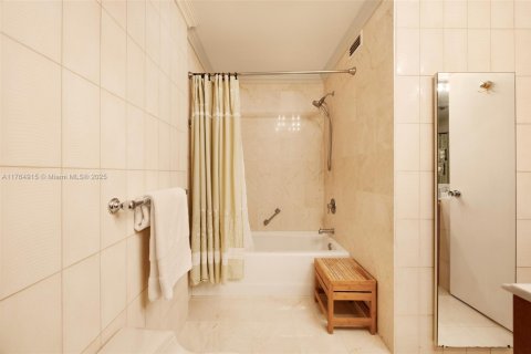 Condominio en venta en Miami Beach, Florida, 2 dormitorios, 119.19 m2 № 1748771 - foto 20