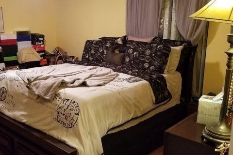 Снять в аренду кондоминиум в Тамарак, Флорида 2 спальни, 95.22м2, № 2038451 - фото 7