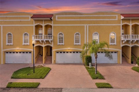 Touwnhouse à Apollo Beach, Floride 3 chambres, 200.11 m2 № 2287422
