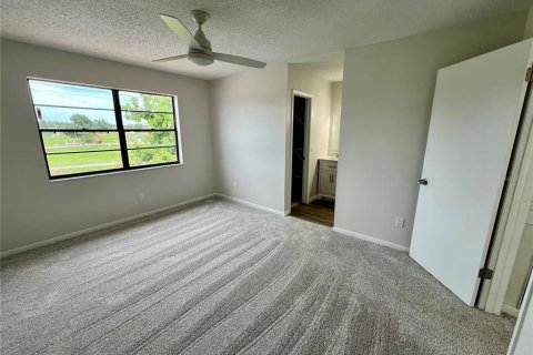 House in Tampa, Florida 4 bedrooms, 197.32 sq.m. № 1843278 - photo 28