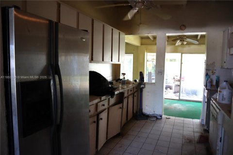 House in Homestead, Florida 3 bedrooms, 86.4 sq.m. № 1872219 - photo 8