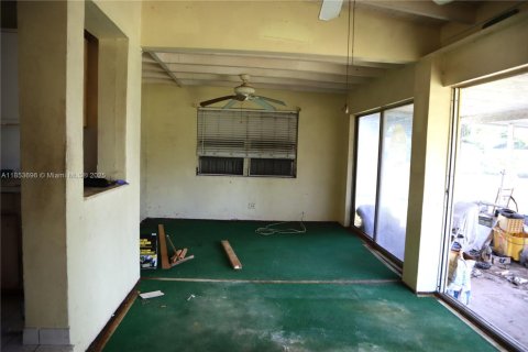 House in Homestead, Florida 3 bedrooms, 86.4 sq.m. № 1872219 - photo 11