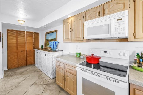Copropriété à vendre à Saint Petersburg, Floride: 2 chambres, 122.63 m2 № 2217573 - photo 16