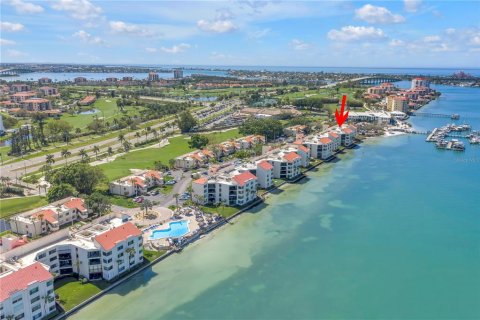 Copropriété à vendre à Saint Petersburg, Floride: 2 chambres, 122.63 m2 № 2217573 - photo 26