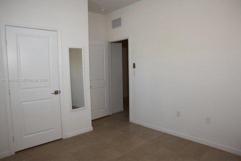 Villa ou maison à louer à Homestead, Floride: 3 chambres, 167.13 m2 № 2051469 - photo 11