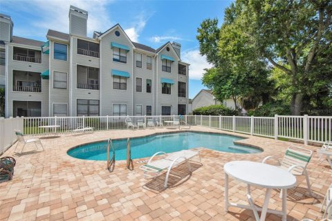 Condo in Tampa, Florida, 2 bedrooms  № 1636280 - photo 25