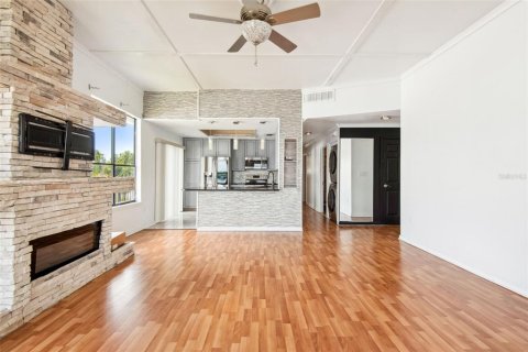 Condo in Tampa, Florida, 2 bedrooms  № 1636280 - photo 8
