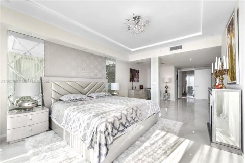 Condominio en venta en Sunny Isles Beach, Florida, 2 dormitorios, 175.77 m2 № 2082236 - foto 22