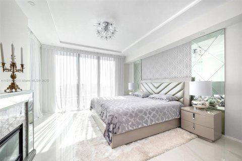 Condominio en venta en Sunny Isles Beach, Florida, 2 dormitorios, 175.77 m2 № 2082236 - foto 21