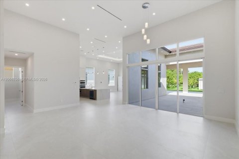 House in Miami, Florida 4 bedrooms № 2177269 - photo 21