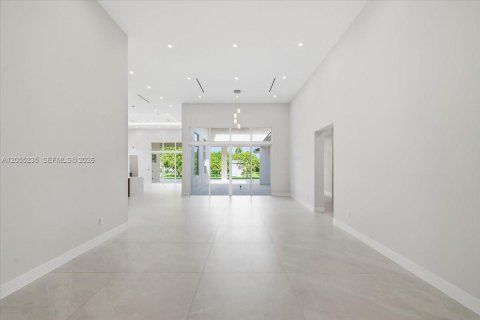 House in Miami, Florida 4 bedrooms № 2177269 - photo 19