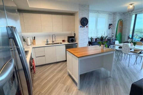 Condominio en venta en Miami, Florida, 2 dormitorios, 96.99 m2 № 2077252 - foto 7