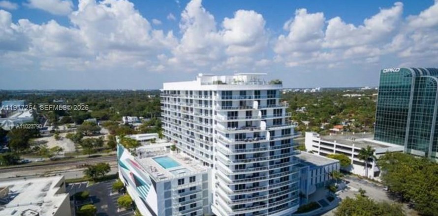 Condominio en Miami, Florida, 2 dormitorios № 2077252