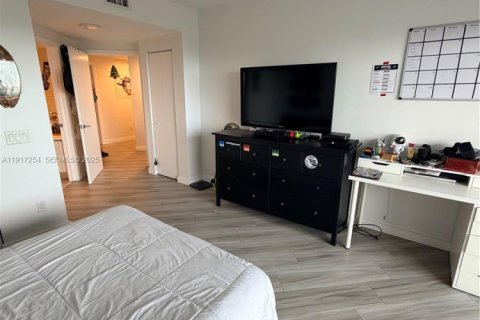 Condominio en venta en Miami, Florida, 2 dormitorios, 96.99 m2 № 2077252 - foto 12
