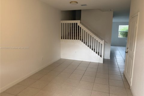 Touwnhouse à vendre à Miami, Floride: 4 chambres, 169.08 m2 № 1859874 - photo 12