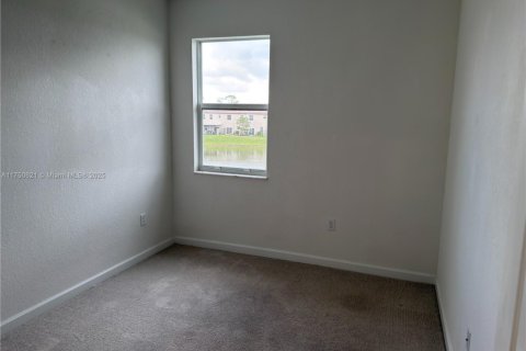 Touwnhouse à vendre à Miami, Floride: 4 chambres, 169.08 m2 № 1859874 - photo 24