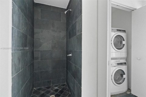 Снять в аренду кондоминиум в Майами, Флорида 1 спальня, 87.14м2, № 2145834 - фото 25