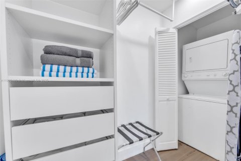 Immobilier commercial à vendre à Dania Beach, Floride: 210.52 m2 № 1956720 - photo 27