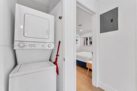 Immobilier commercial à vendre à Dania Beach, Floride: 210.52 m2 № 1956720 - photo 14