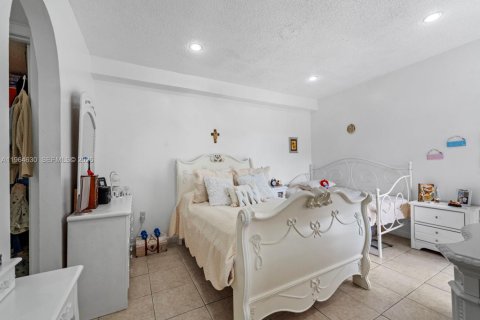 Condominio en alquiler en Miami, Florida, 2 dormitorios, 84.63 m2 № 2025967 - foto 12