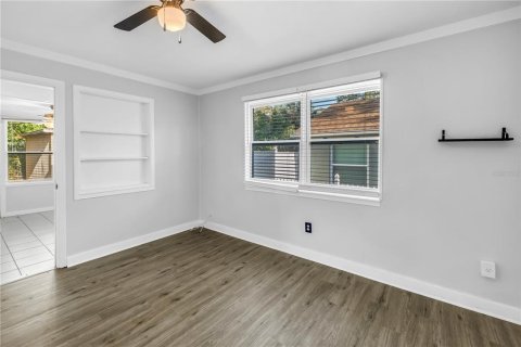 Commercial property in Clearwater, Florida 6 bedrooms, 152.73 sq.m. № 1673775 - photo 13
