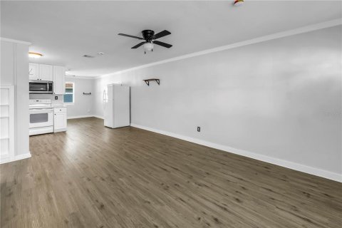 Commercial property in Clearwater, Florida 6 bedrooms, 152.73 sq.m. № 1673775 - photo 6