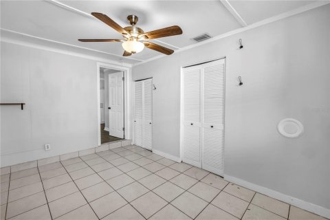 Commercial property in Clearwater, Florida 6 bedrooms, 152.73 sq.m. № 1673775 - photo 16